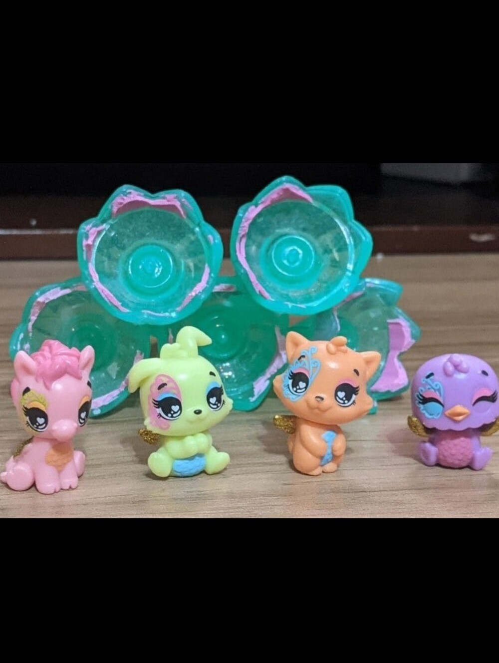 Hatchimals Spring Bouquet Mini Figures with Stems
